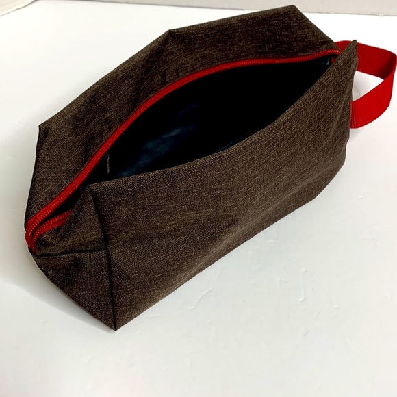 Every Man Jack | Brown Canvas Zipper Travel Bag With Handle | Toiletry Hike Bag - Picture 5 of 7